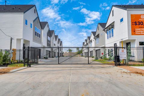 Photo of 6506 Old Olive Tree Drive, Houston, TX 77091 (MLS # 31352208)