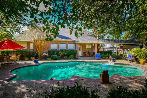 Photo of 11814 Lake Grove Court, Tomball, TX 77377 (MLS # 48489143)