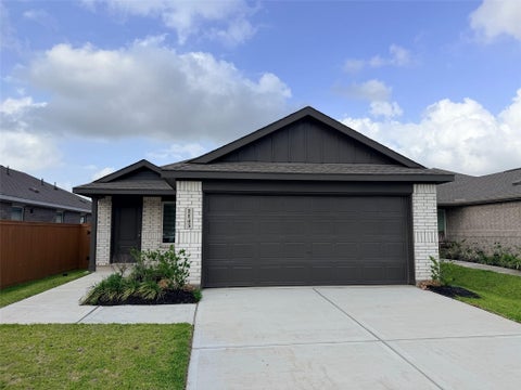 Homes For Sale - 1143 Blue Stone Drive<br/> Beasley, TX 77417