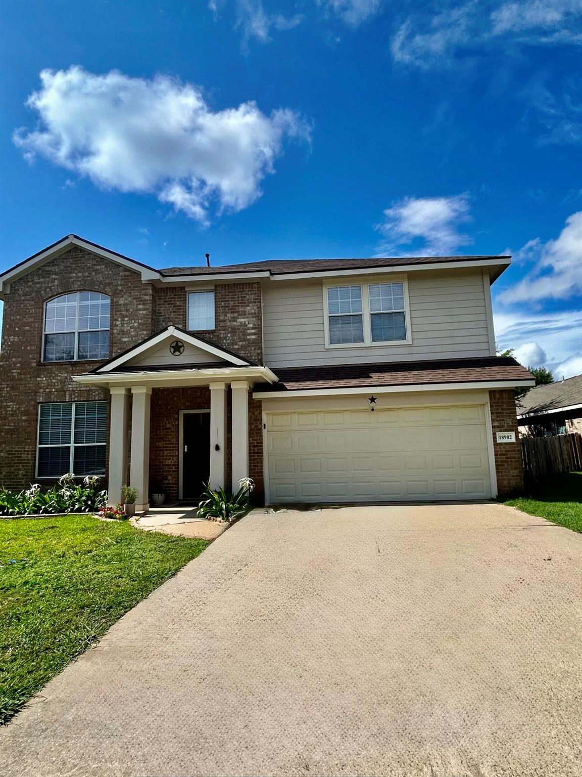 18902 Cluster Oaks Drive