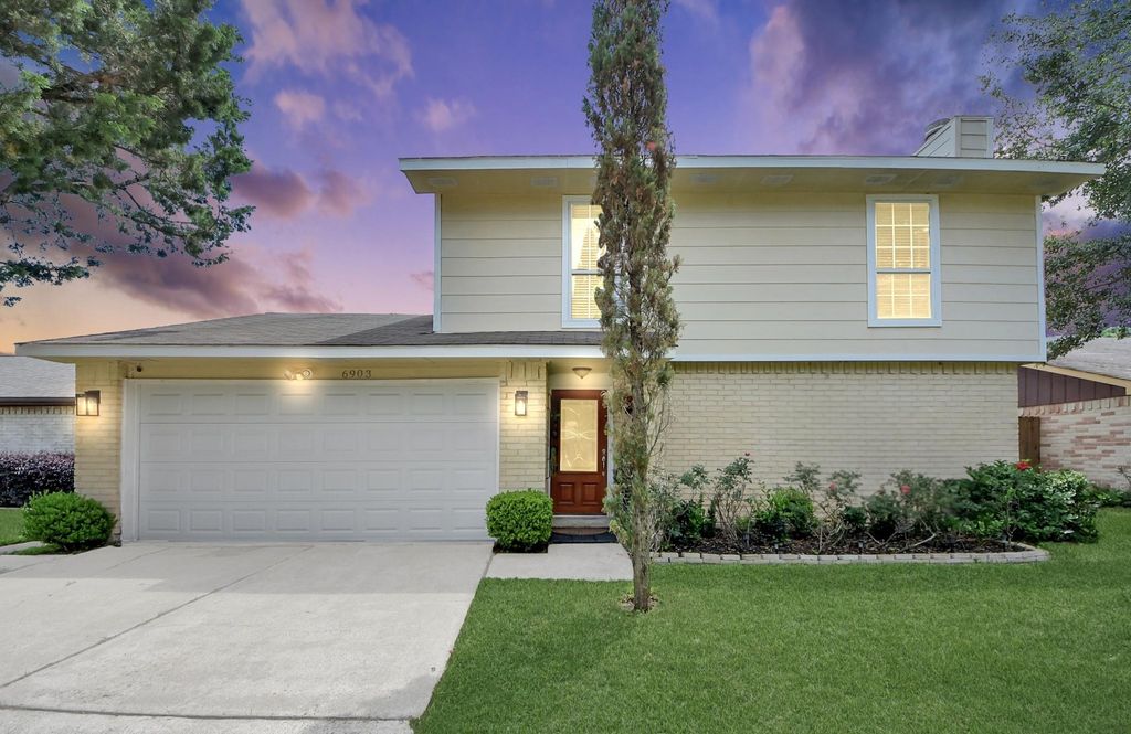 Photo of 6903 La Violetta Drive, Houston, TX 77083 (MLS # 61763189)