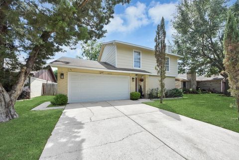 Photo of 6903 La Violetta Drive, Houston, TX 77083 (MLS # 61763189)