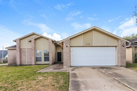 Photo of 16158 Coyridge Lane, Houston, TX 77053 (MLS # 92703644)