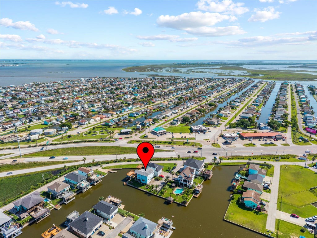 Photo of 5 S Pintail Street, La Marque, TX 77568 (MLS # 72224350)
