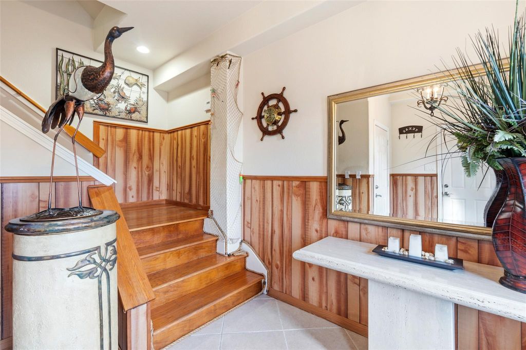 Photo of 5 S Pintail Street, La Marque, TX 77568 (MLS # 72224350)