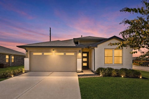 Photo of 14602 Sweet Water Drive, Baytown, TX 77523 (MLS # 61859186)