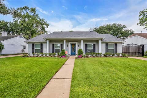 Photo of 2511 Palo Pinto Drive, Houston, TX 77080 (MLS # 37499861)
