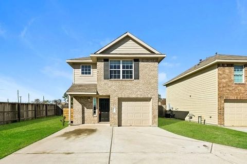 Photo of 12727 Veterans Ranch Road, Houston, TX 77014 (MLS # 74518181)