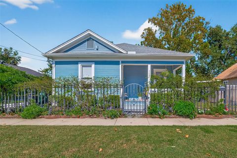 1122 Louise Street Houston TX 77009