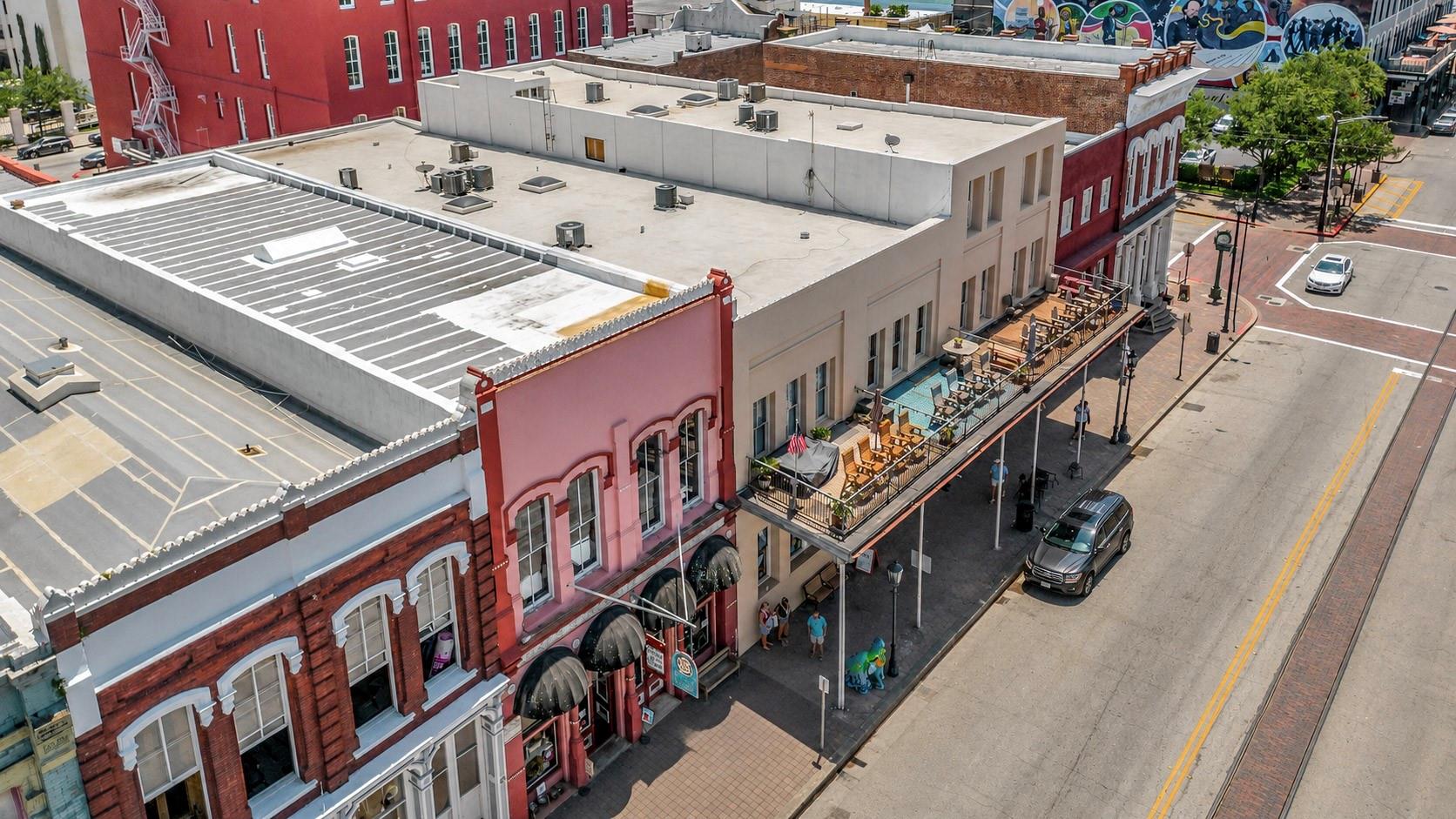 2119 Strand