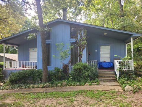 Photo of 20 Connor Lane, Huntsville, TX 77320 (MLS # 71403694)