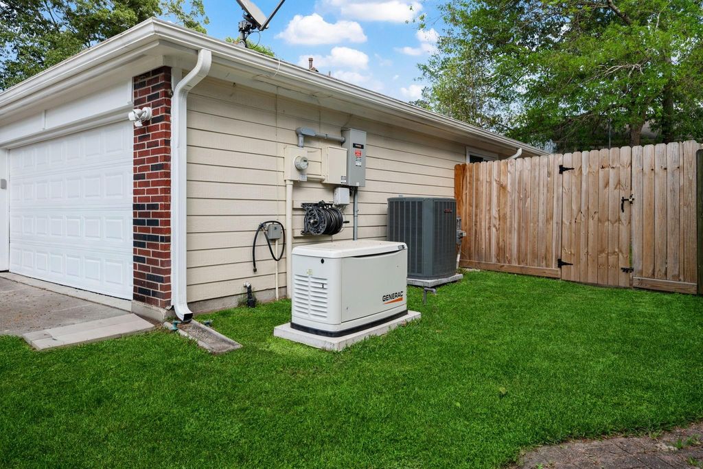 Photo of 21893 Pinewilde Court, Porter, TX 77365 (MLS # 41148473)