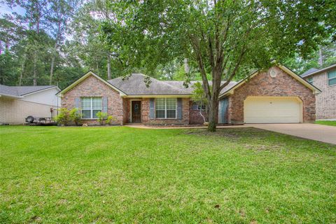 Tiny photo for 2115 Greentree Drive, Huntsville, TX 77340 (MLS # 89635569)