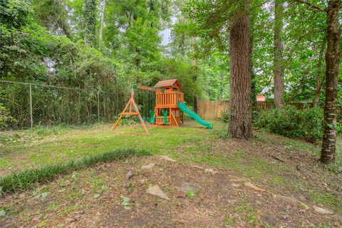 Tiny photo for 2115 Greentree Drive, Huntsville, TX 77340 (MLS # 89635569)