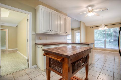 Tiny photo for 2115 Greentree Drive, Huntsville, TX 77340 (MLS # 89635569)