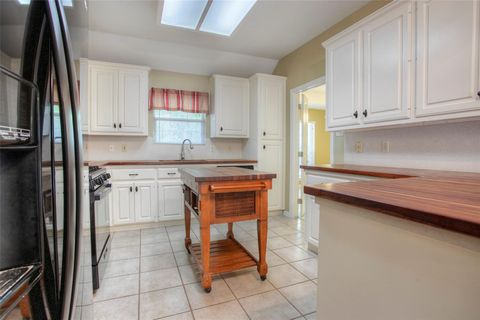 Tiny photo for 2115 Greentree Drive, Huntsville, TX 77340 (MLS # 89635569)