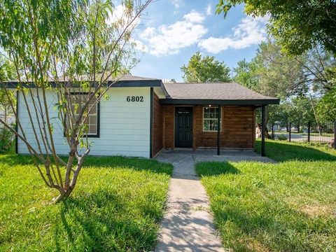 Photo of 6802 Eastwood Street, Houston, TX 77021 (MLS # 13463817) Photo of 6802 Eastwood Street, Houston, TX 77021 (MLS # 13463817)