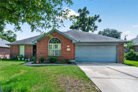 Photo of 3002 Overland Trail, Dickinson, TX 77539 (MLS # 95674522)