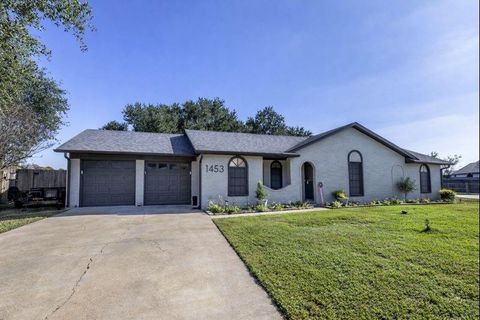 Photo of 1453 Pin Oak Drive, Bellville, TX 77418 (MLS # 34188360)