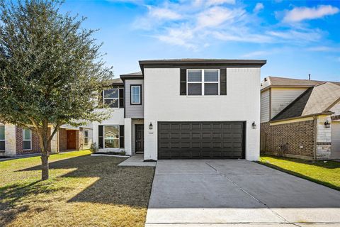 Photo of 15414 Winding Boardwalk Way, Houston, TX 77044 (MLS # 88463504)