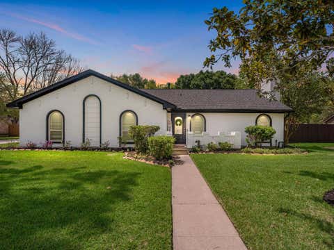 Photo of 505 Pilgrim Lane, Friendswood, TX 77546 (MLS # 16574948)