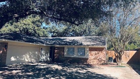 Photo of 3906 Almington Lane, Houston, TX 77088 (MLS # 11050612)