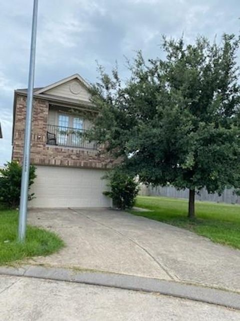 Homes For Sale - 1927 Banna Drive<br/> Harris County, Houston, TX 77090
