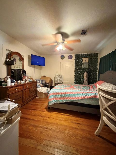 Tiny photo for 326 W 2nd Street, Freeport, TX 77541 (MLS # 4283041)