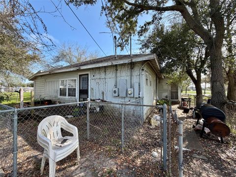 Tiny photo for 326 W 2nd Street, Freeport, TX 77541 (MLS # 4283041)
