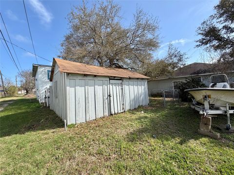 Tiny photo for 326 W 2nd Street, Freeport, TX 77541 (MLS # 4283041)