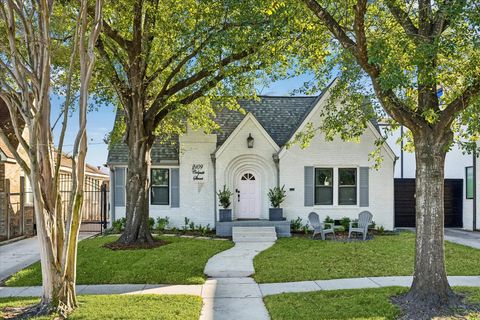 Photo of 2109 Colquitt Street, Houston, TX 77098 (MLS # 83926492)