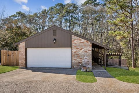 Homes For Sale - 24617 Camwood Road<br/> Huntsville, TX 77320