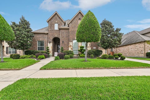 Photo of 13909 N Lake Branch Lane, Houston, TX 77044 (MLS # 22948216)