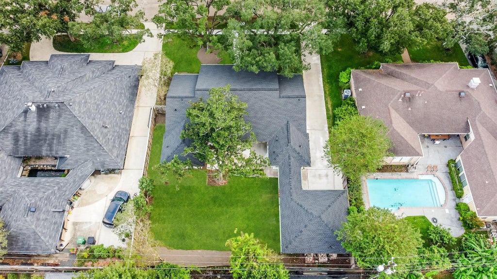 Photo of 5318 Queensloch Drive, Houston, TX 77096 (MLS # 30632594)