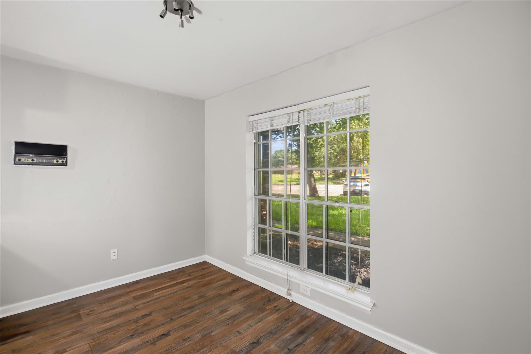 3208 Indian Trail 6
