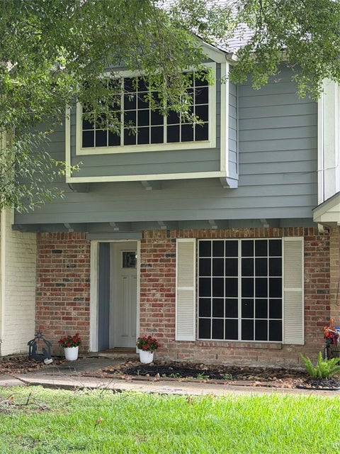 Townhouse For Sale - 3208 Indian Trail #6<br/> Baytown, TX 77521