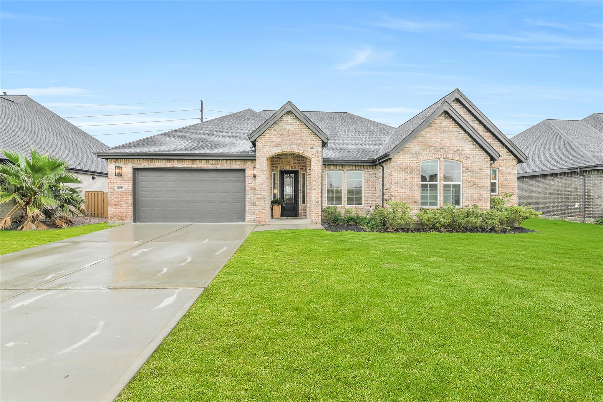 10015 Goliad Drive