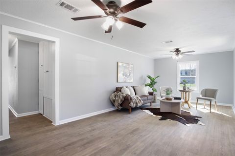 Photo of 407 N Amthor Street, Bellville, TX 77418 (MLS # 38783548)