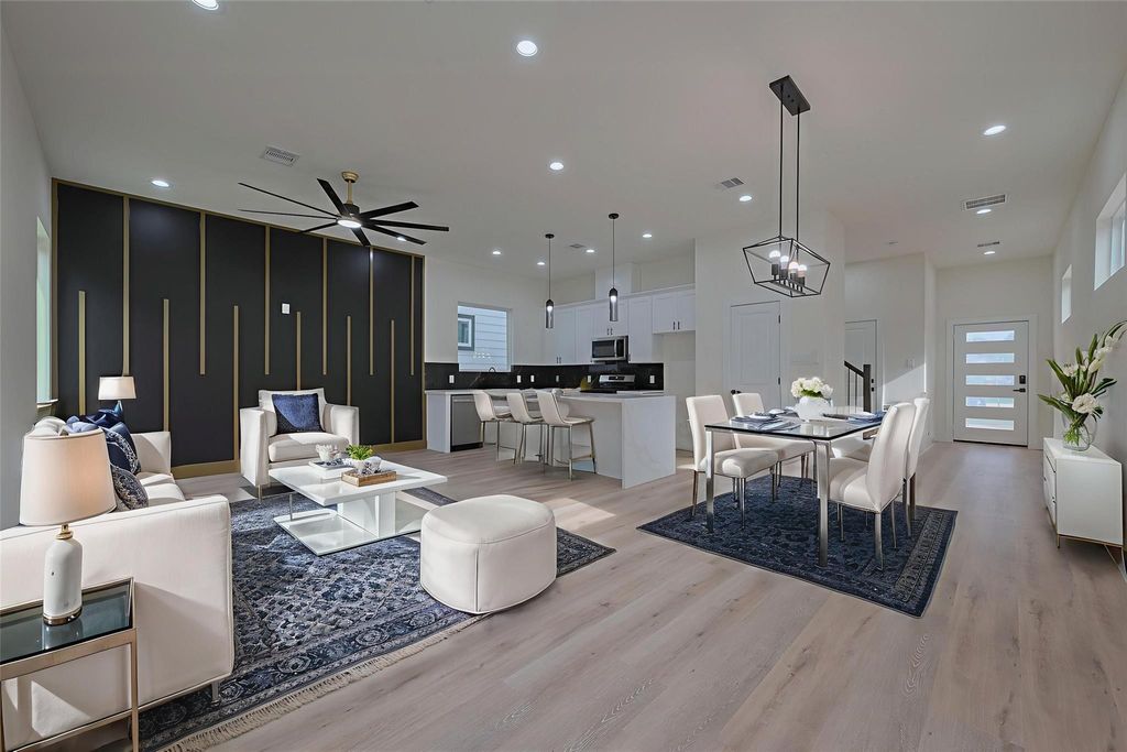 Photo of 2422 Dalview Street, Houston, TX 77091 (MLS # 12183711)