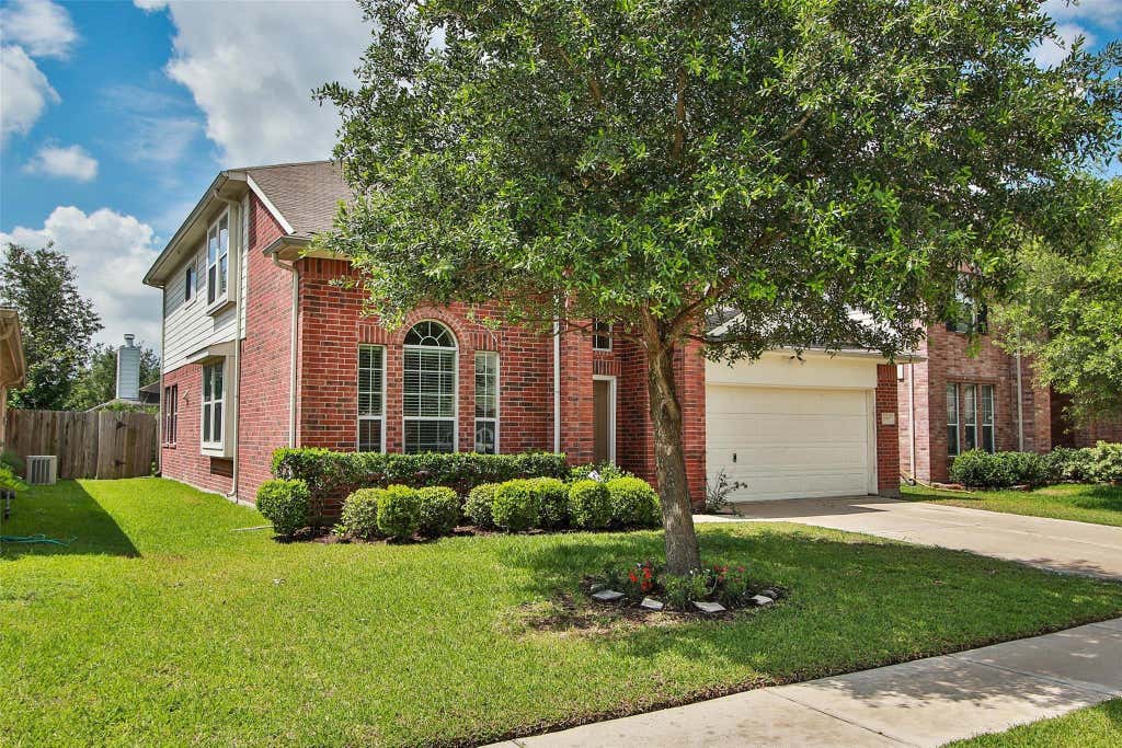 Photo of 10243 Mills Run Drive, Houston, TX 77070 (MLS # 65760846)