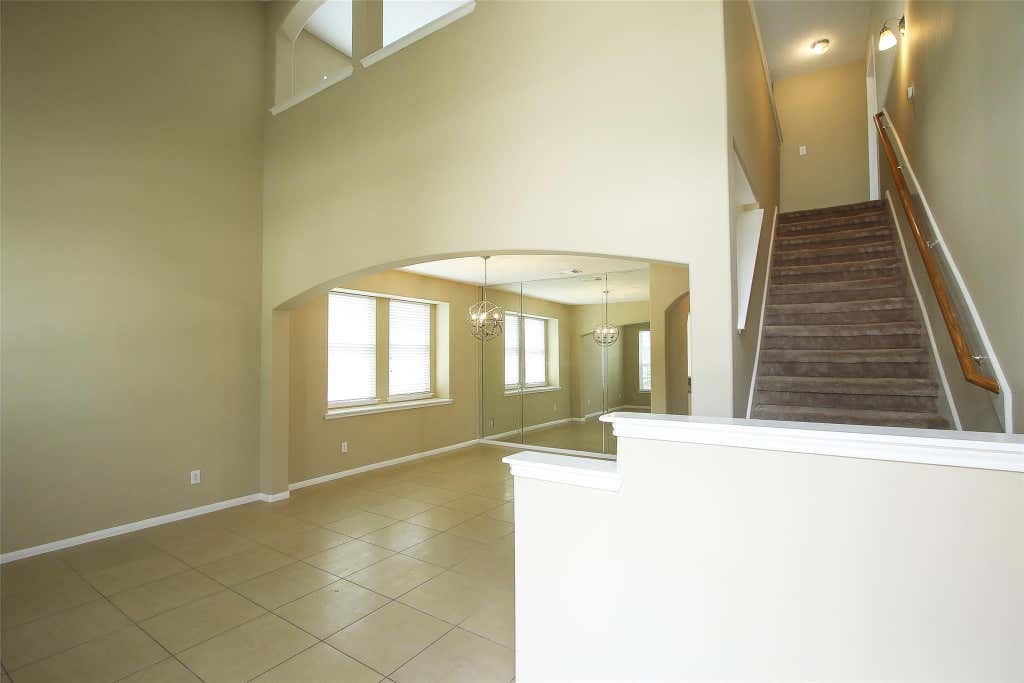 Photo of 10243 Mills Run Drive, Houston, TX 77070 (MLS # 65760846)