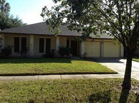 Photo of 13719 Rocky Bluff Drive, Houston, TX 77085 (MLS # 12067344)