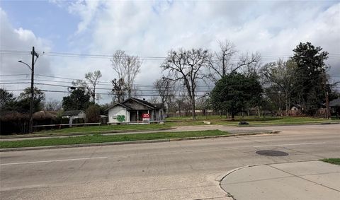 Photo of 9201 Fulton Street St, Houston, TX 77022 (MLS # 9644240)