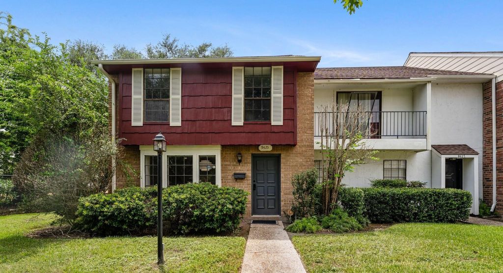 Photo of 9425 Fondren Road, Houston, TX 77074 (MLS # 97293226)