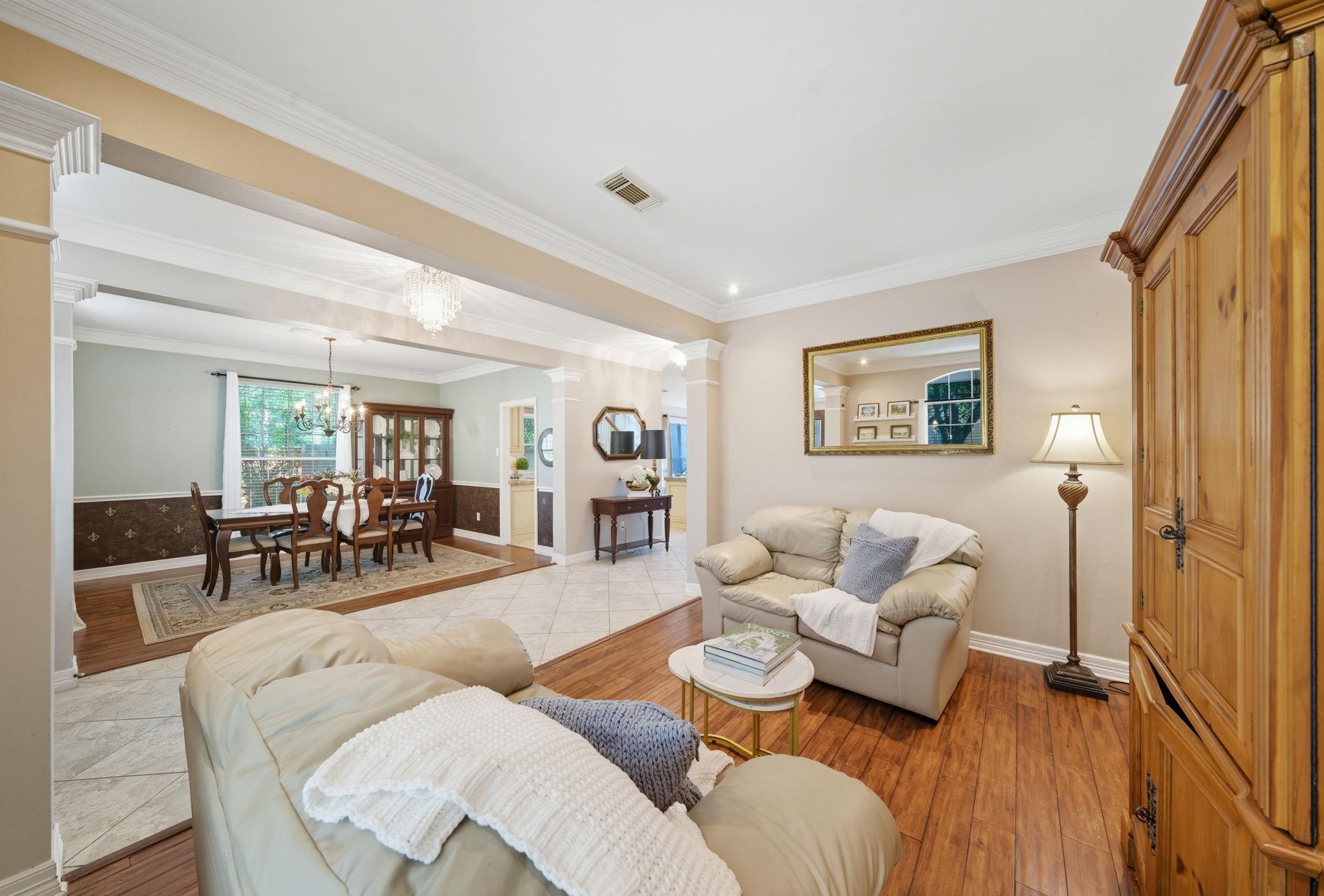 2302 Palm Circle