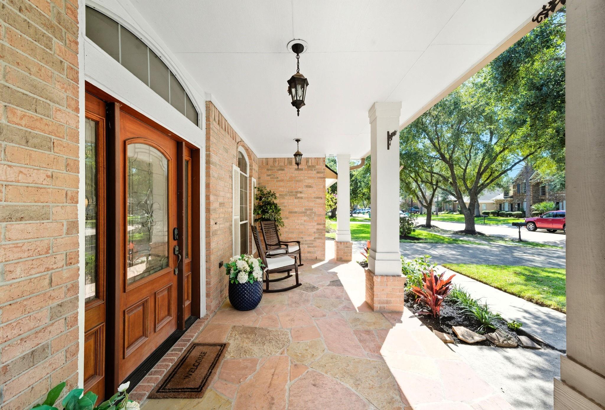 2302 Palm Circle
