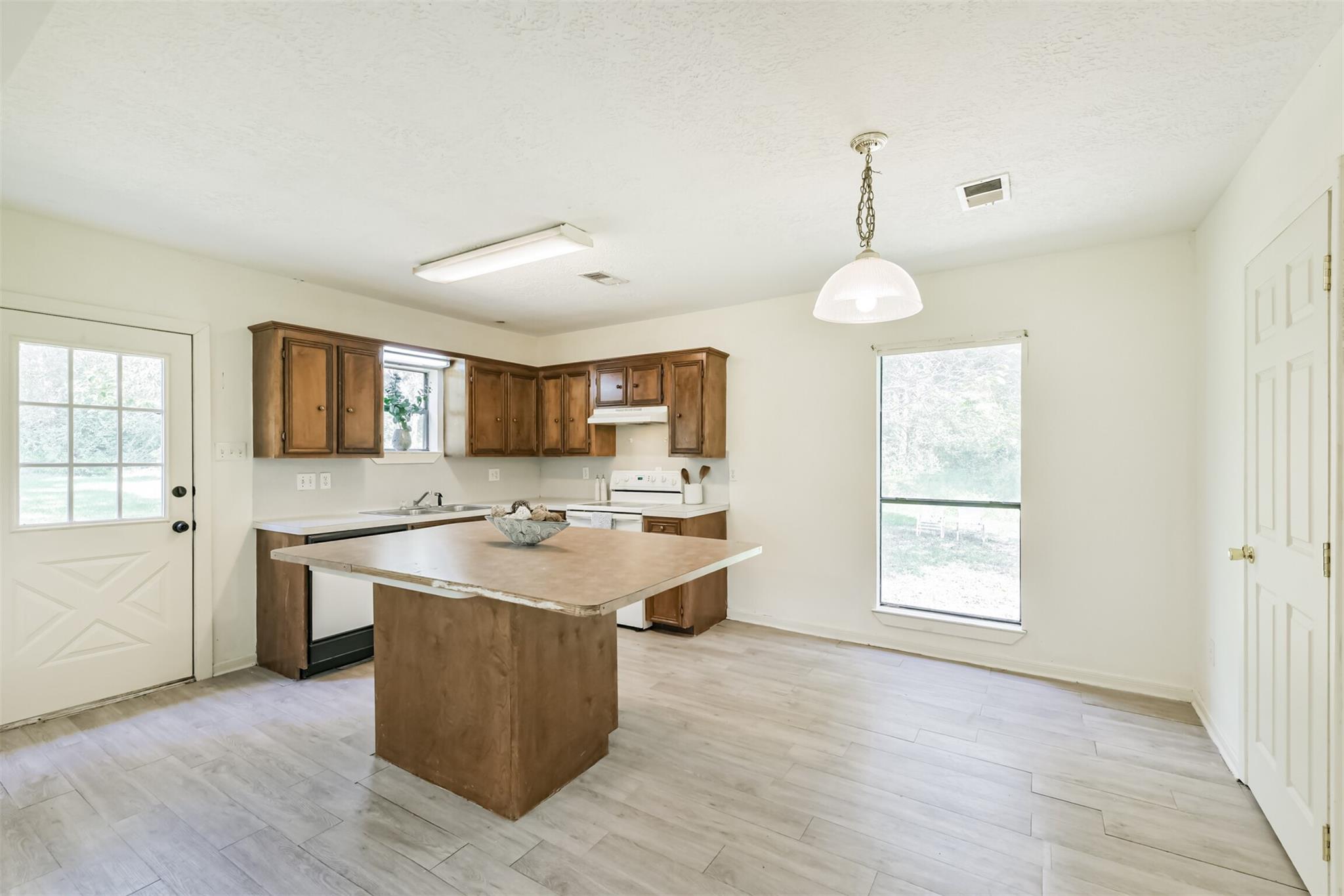 114 Oak Hills Court