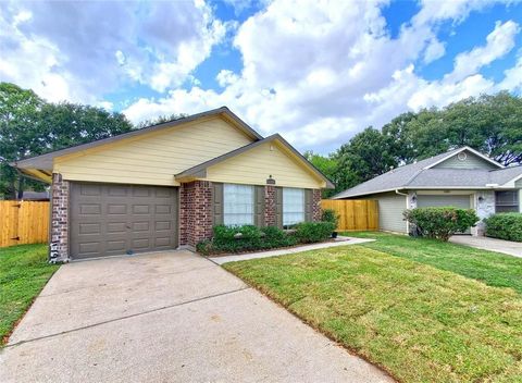 Photo of 11011 Shadowfield Drive, Houston, TX 77064 (MLS # 38036583)