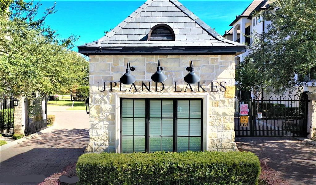 Photo of 10920 Wrenwood Manor, Houston, TX 77043 (MLS # 10757386)