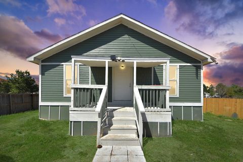 Homes For Sale - 172 Road 5122<br/> Cleveland, TX 77327